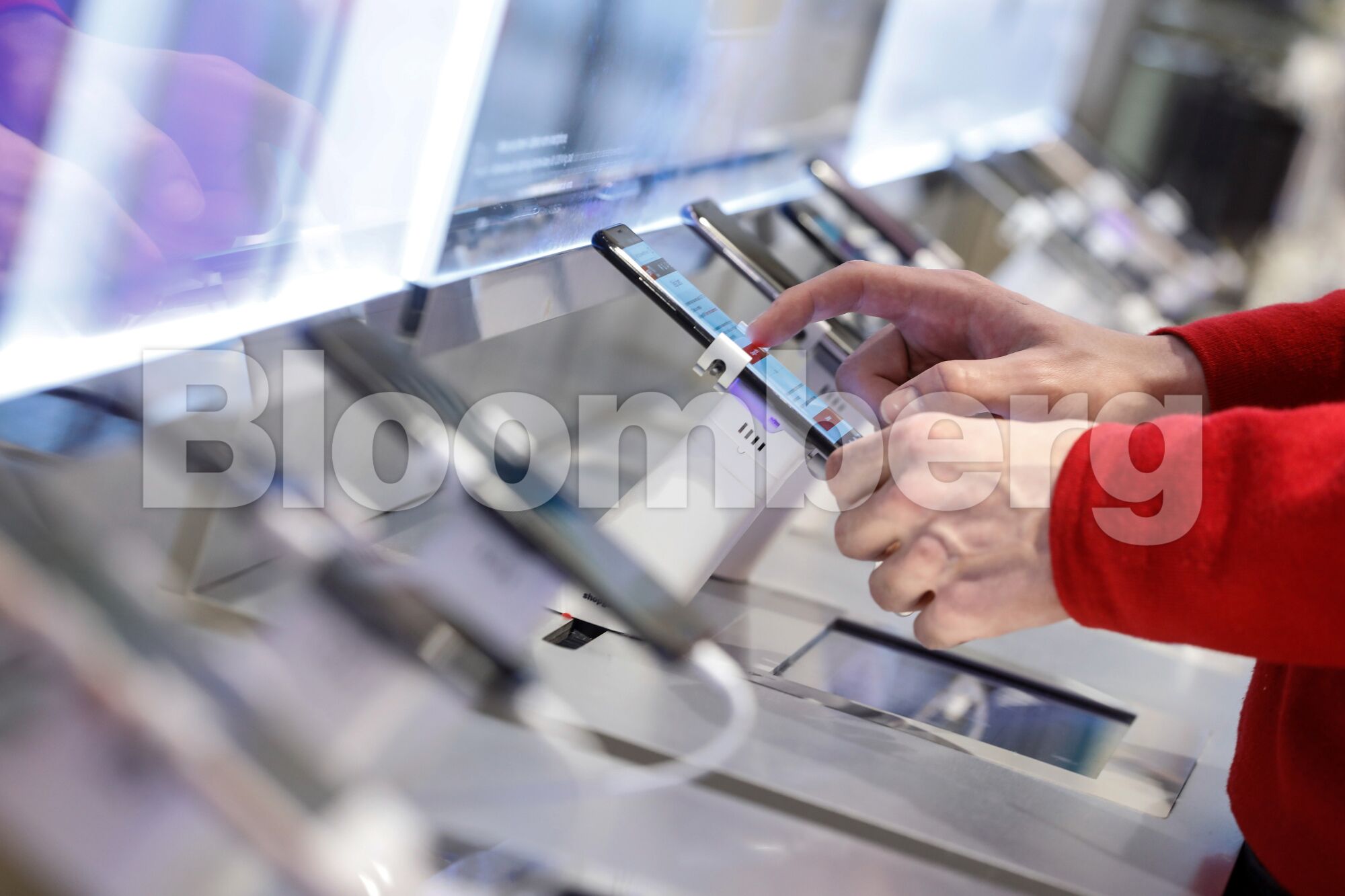 Consumer technology commercial photography