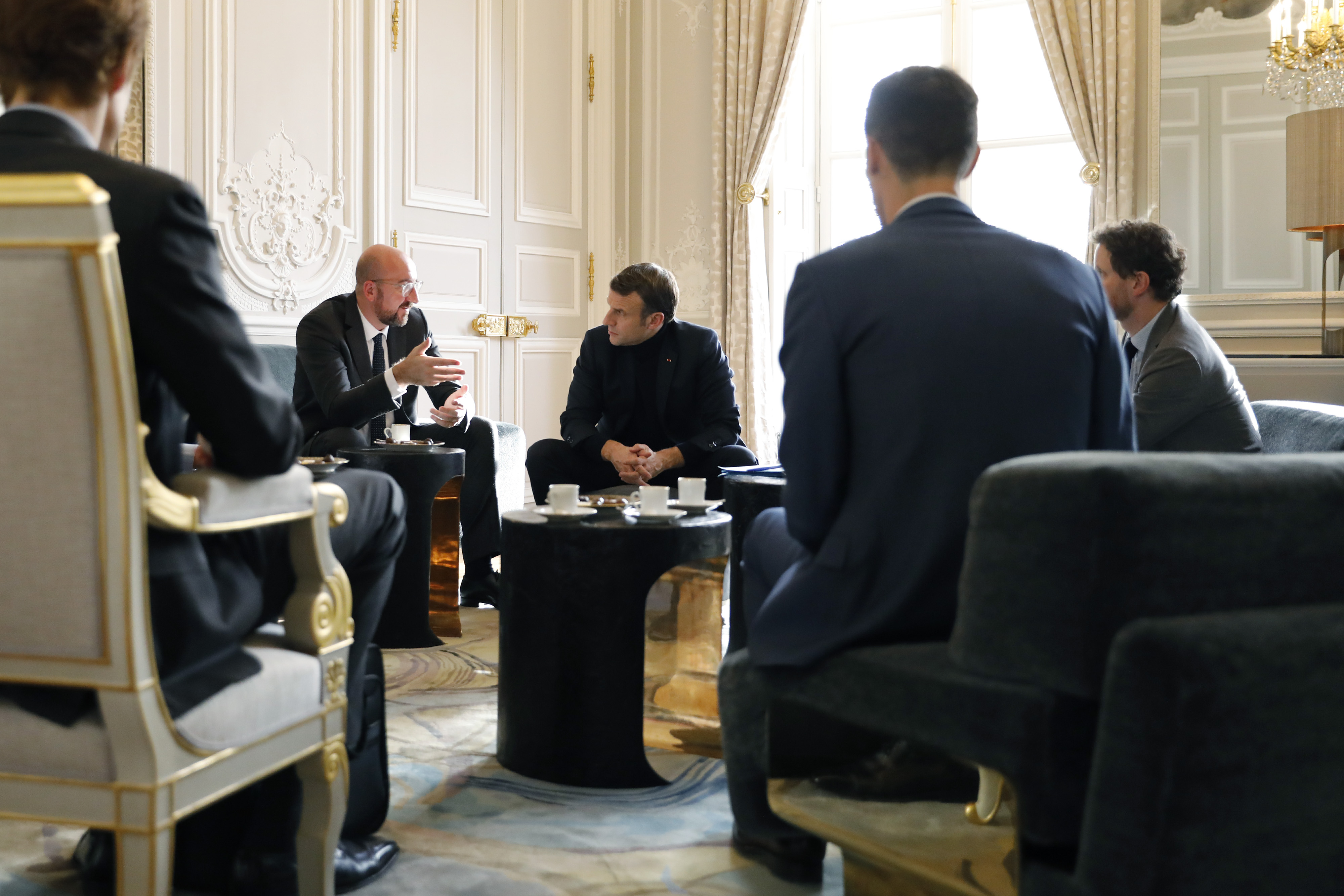 Diplomatic meeting photography, Paris
